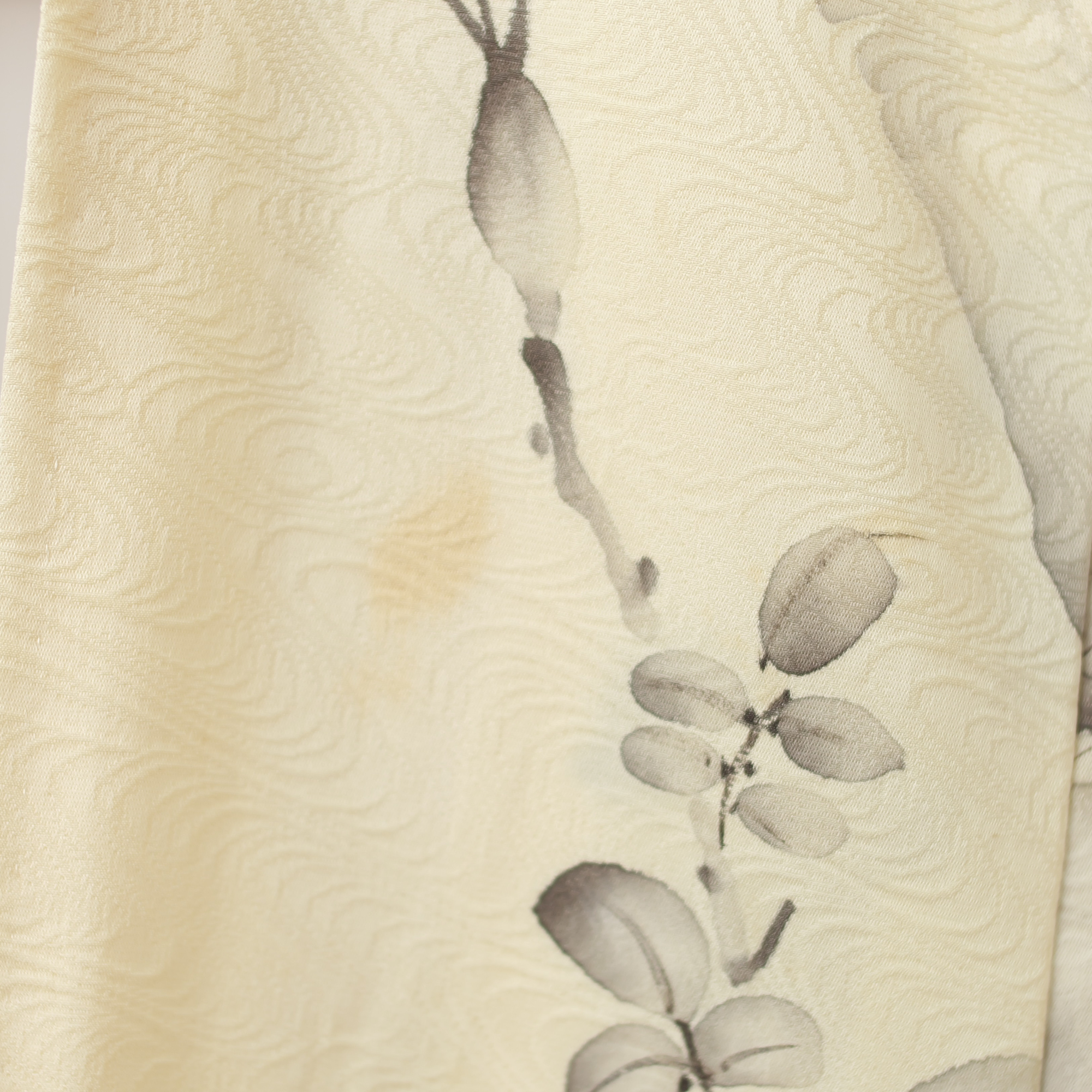 NALB - (No Art Left Behind) Fabric: 0126NALB-04 | Cream flowers