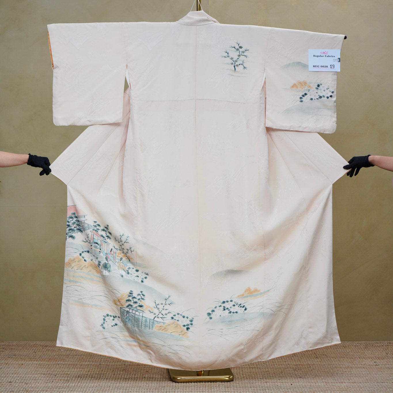 Pre-Birthday Fabric: REG0828-19 | Peony Village