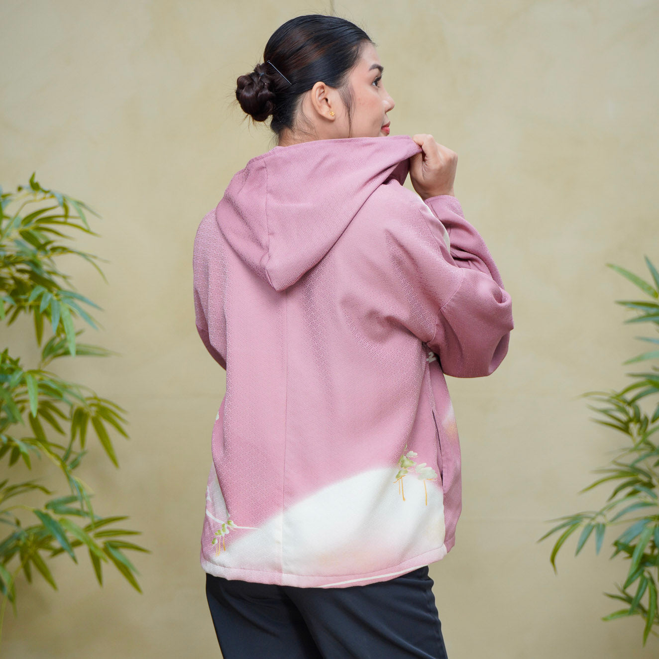 8k Hoodies On-hand: Pink Hoodie With Zipper | HWZ7959Y