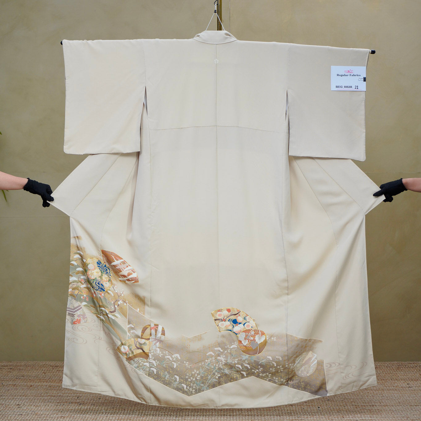 Pre-Birthday Fabric: REG0828-21 | Pearl Porcelain