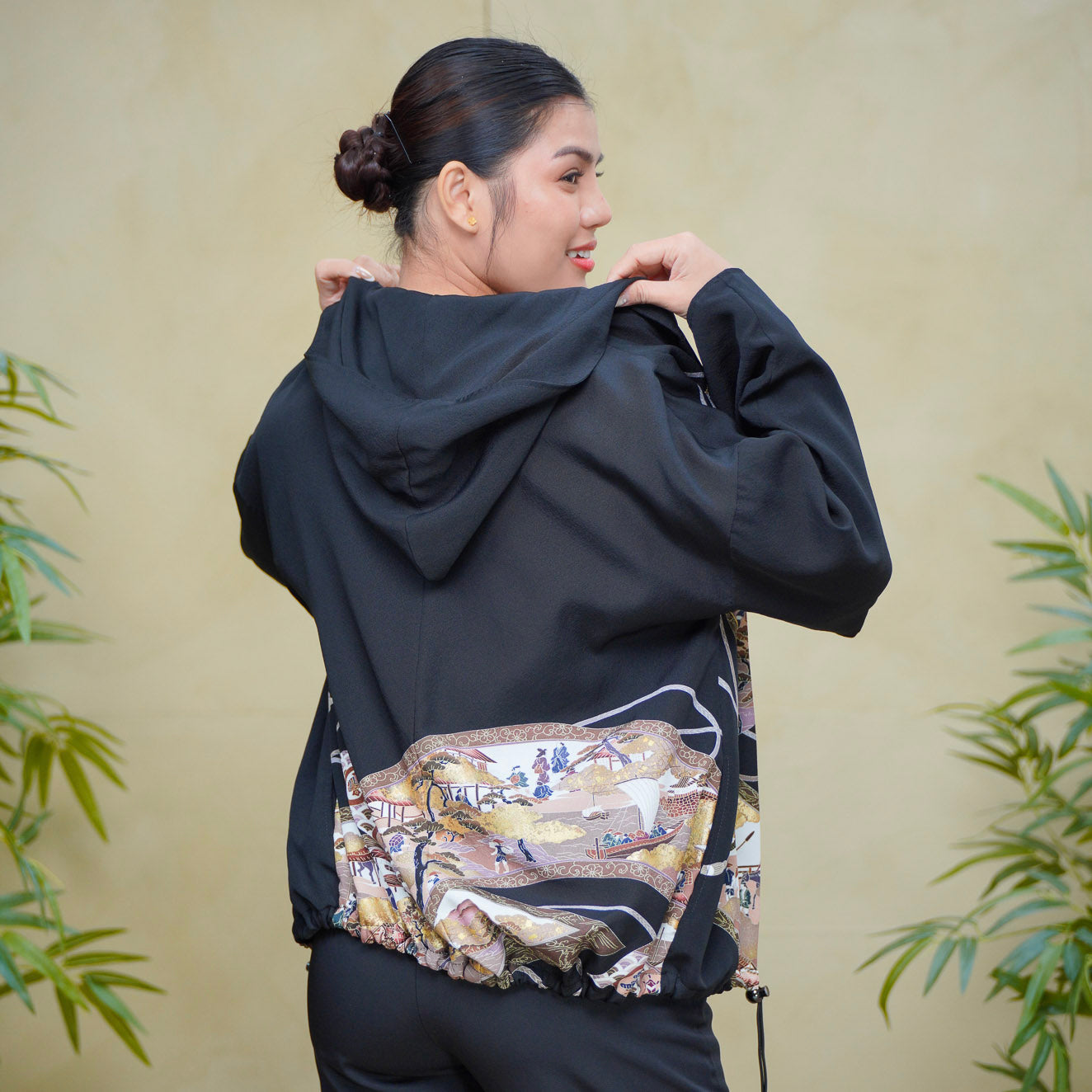 8k Hoodies On-hand: Black Hoodie | H7794