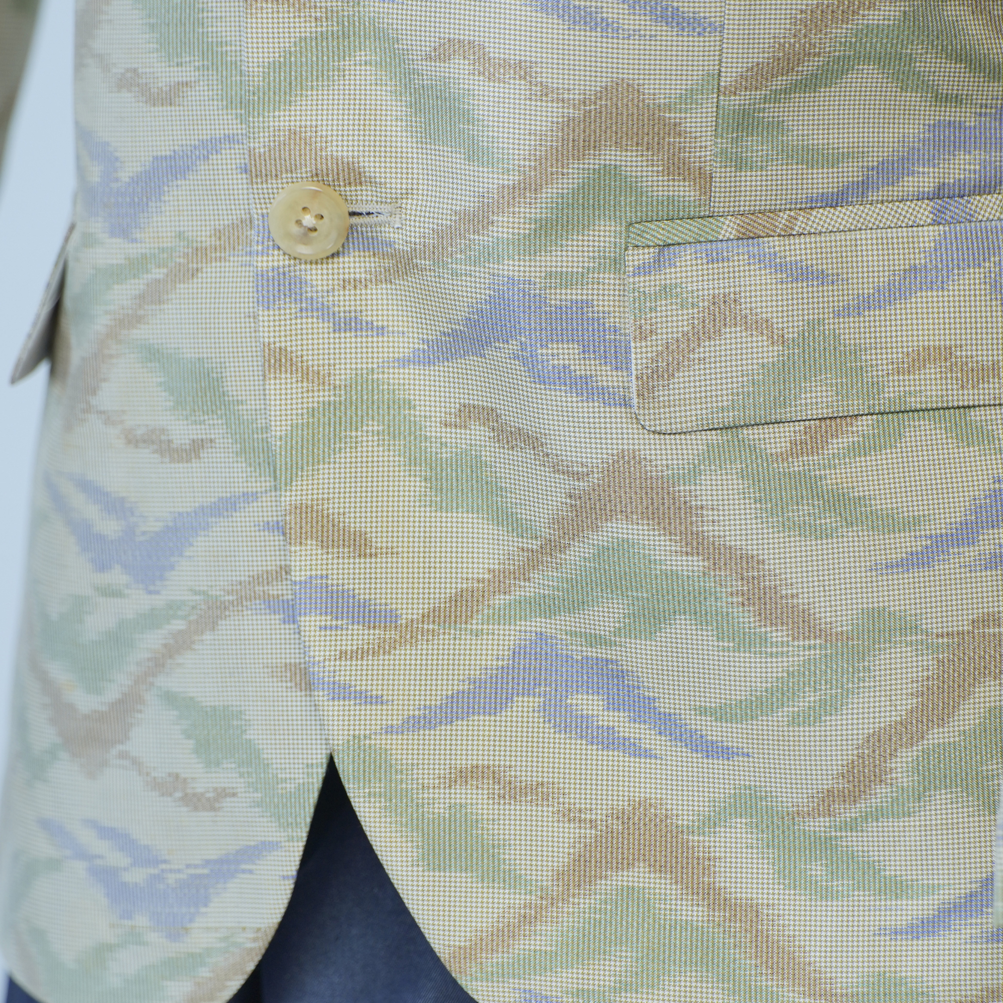 [Certificate] On-hand: Beige Oshima Men's suit