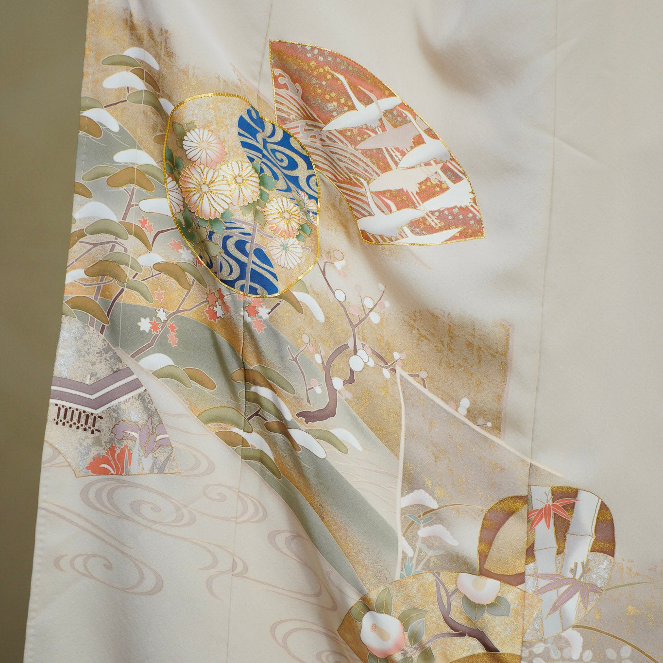 Pre-Birthday Fabric: REG0828-21 | Pearl Porcelain