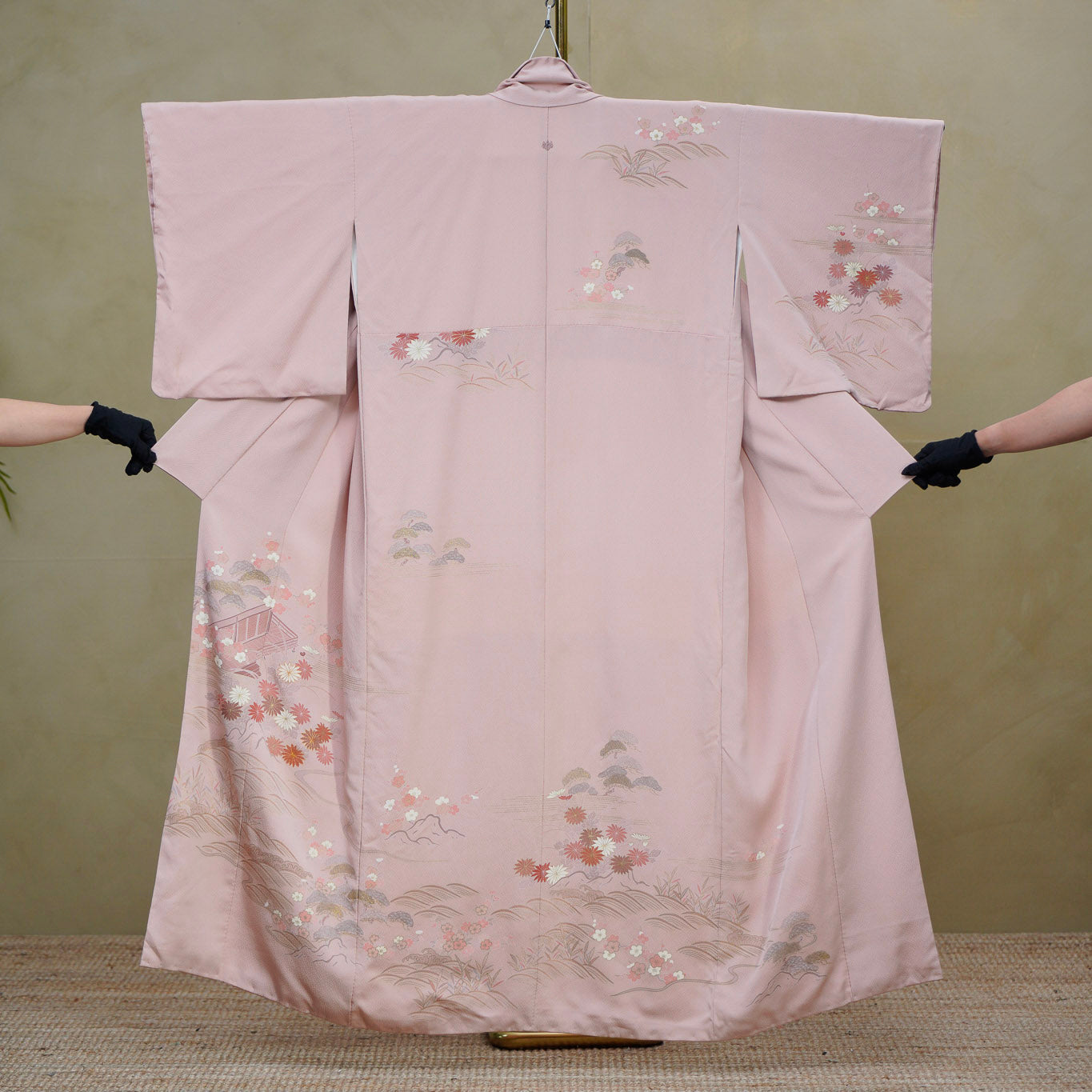 Pre-Birthday Fabric: REG0828-22 | Rosy Waves