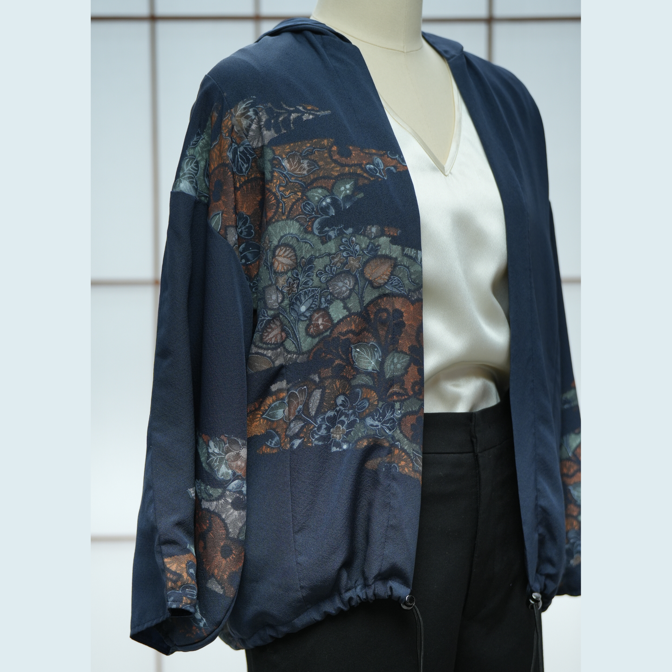 [RARE!]Premium On-hand: Navy Hoodie | H6609