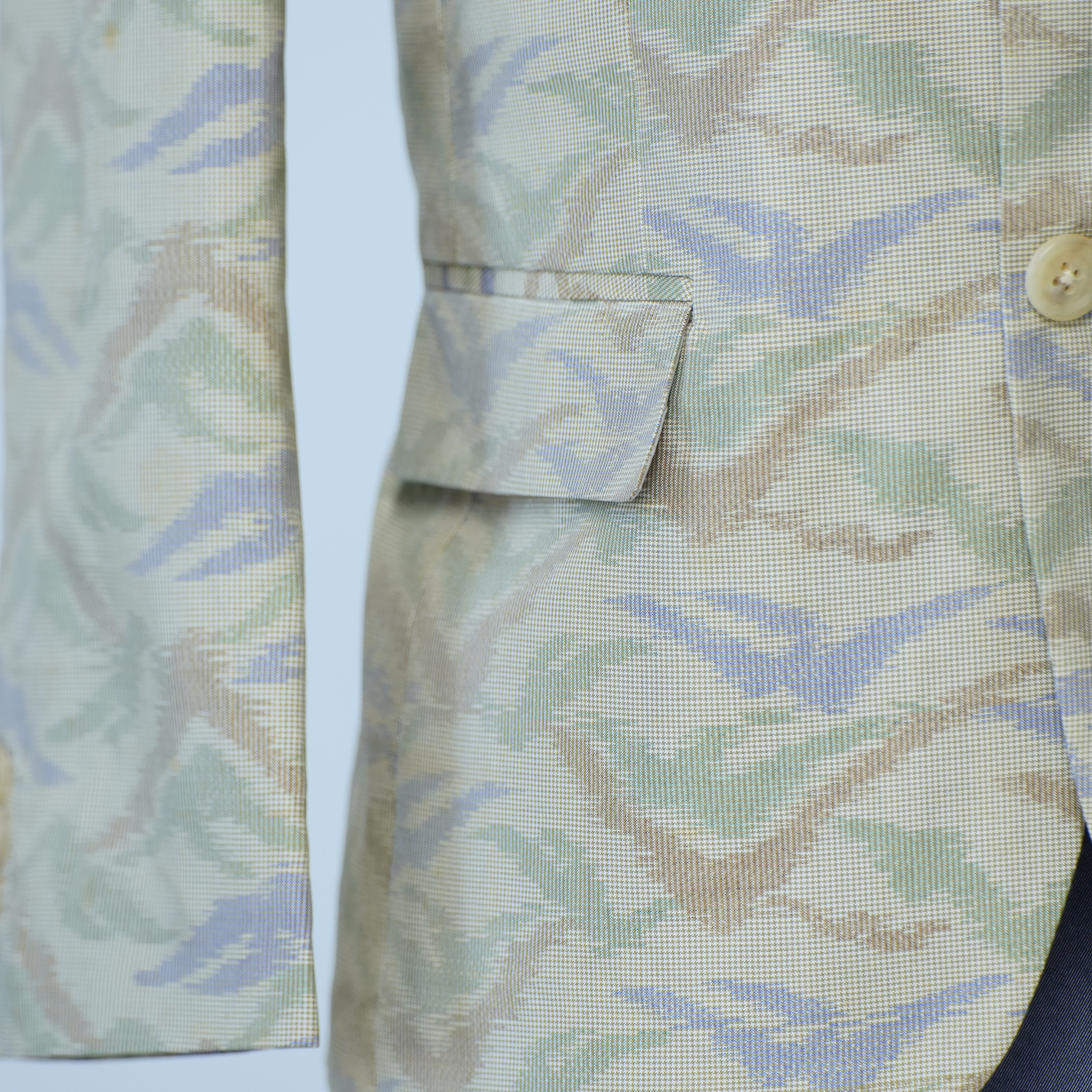[Certificate] On-hand: Beige Oshima Men's suit