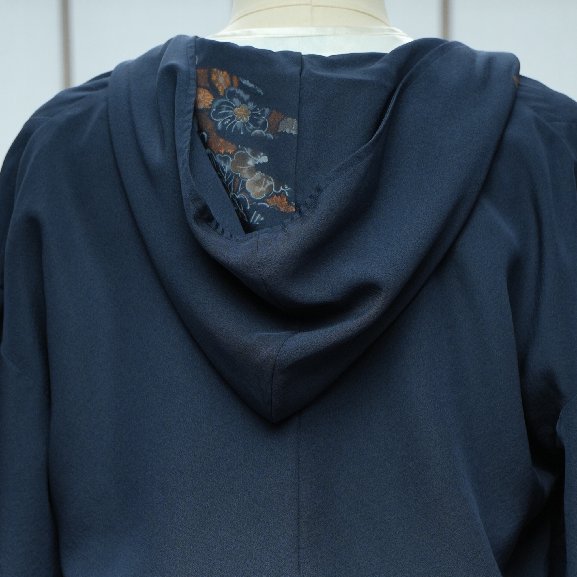 [RARE!]Premium On-hand: Navy Hoodie | H6609