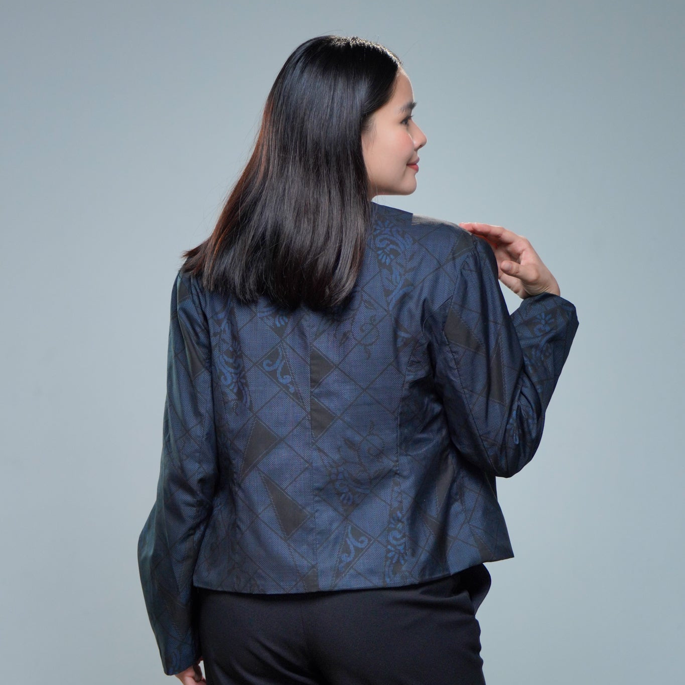 On-hand item: Blue Oshima Office Blazer (SO M)