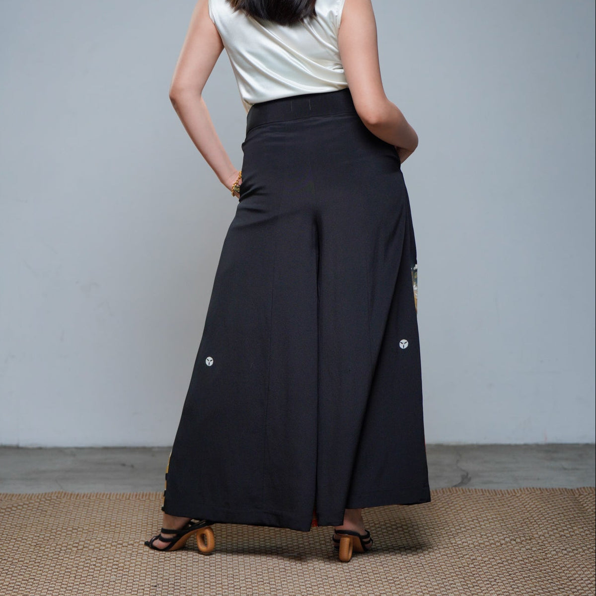 On-hand: Black Hakama Pants | HKP8148A | XLA