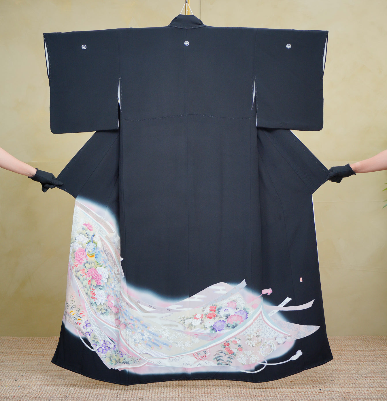 Chiku Fabric: 0801_17 | Layers of Grace
