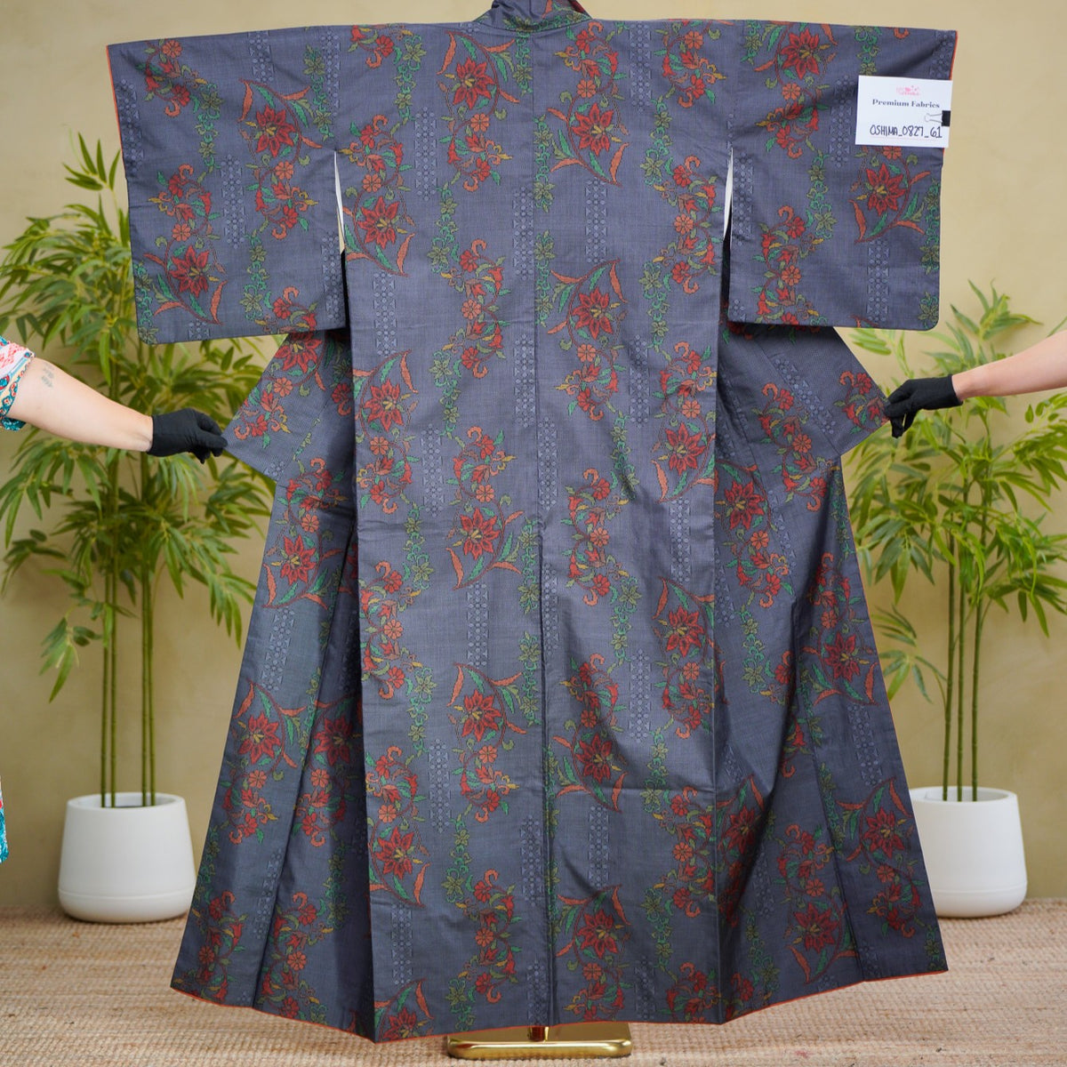 Premium Oshima Fabric: OSHIMA_0827_61 | Wandering Blooms