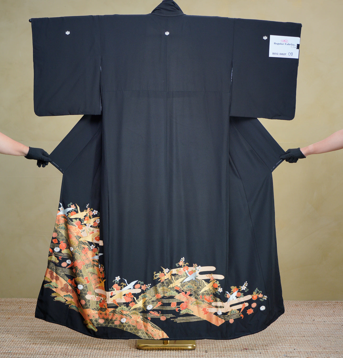 Pre-Birthday Fabric: REG0827-09 | Black Paradise