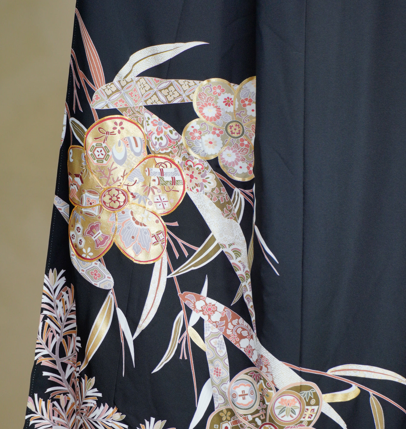 Pre-Birthday Fabric: REG0827-10 | Shadow Bloom