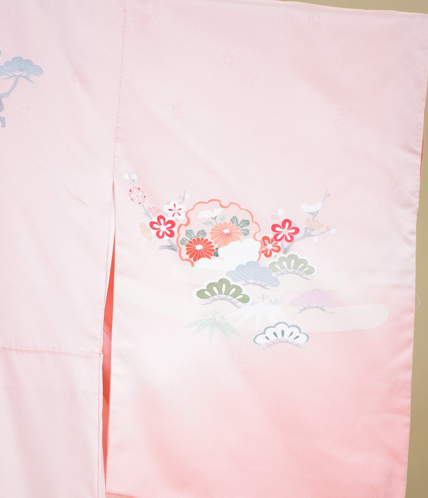 Pre-Birthday Fabric: REG0827-16 | Peony Mist