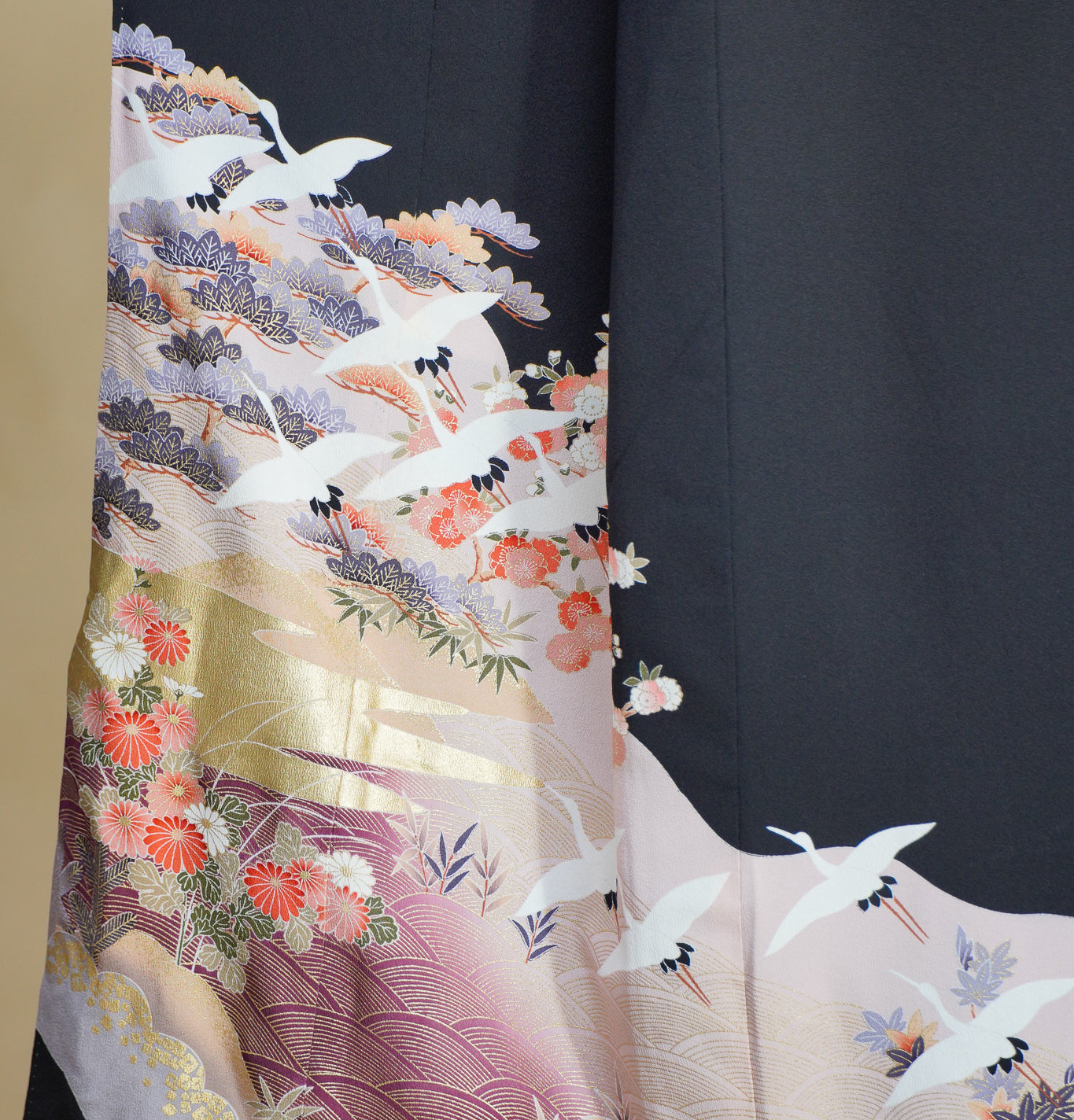 Pre-Birthday Fabric Premium Bonus: REG0827-26 | Dark Starling Wing