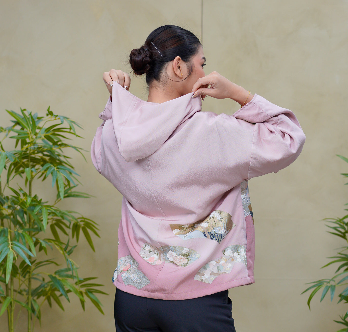 Premium On-hand: Pink Hoodie With Zipper | HWZ8317Y