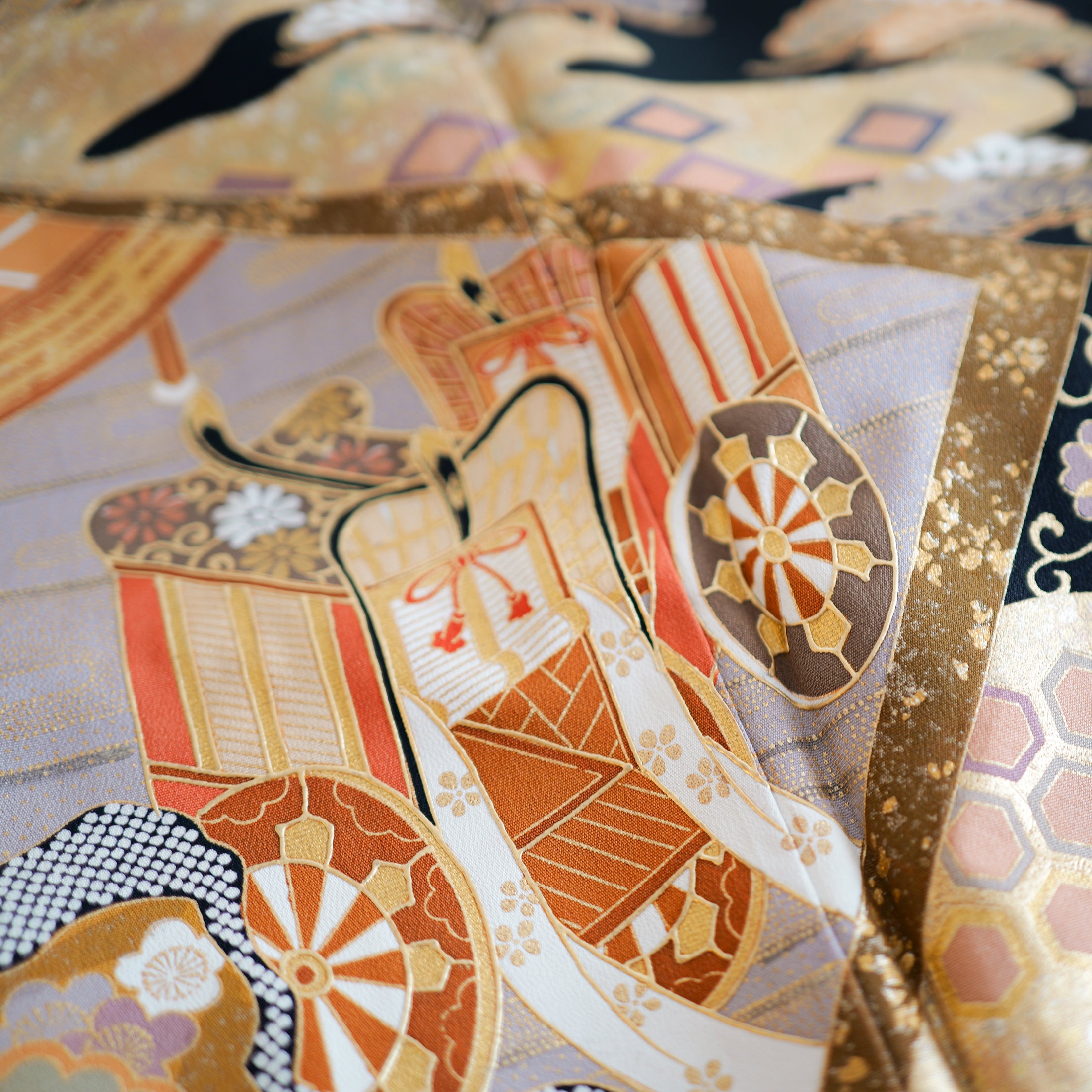 Dec 1 LIVE Fabric: A golden story (fabric 25) - a lot of gold details!