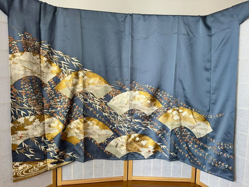 Ap7 Private Sale Fabric: AP4-07 Bluish with grains