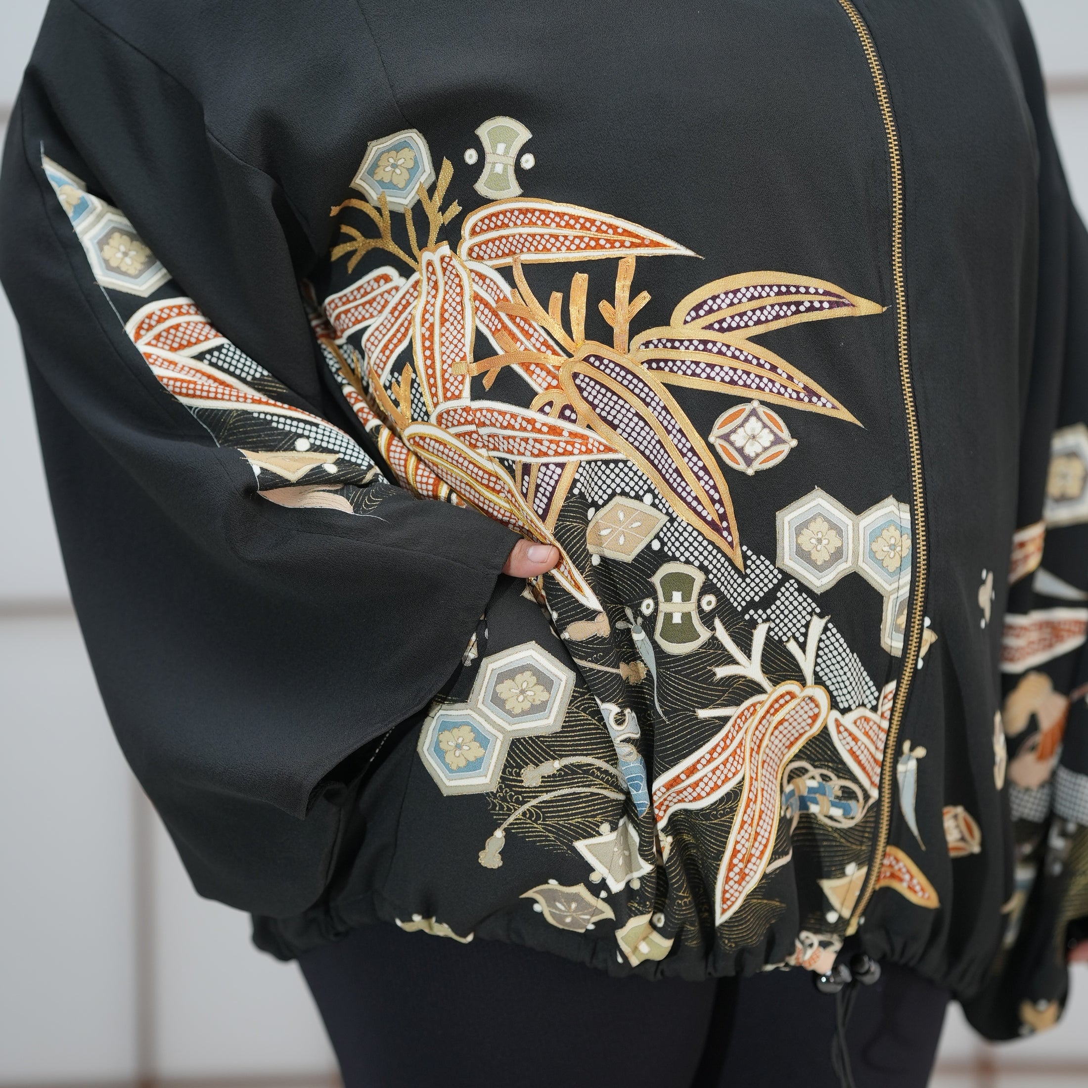 Rare item On-hand: Black Biwako Hoodie | XL | BH4629