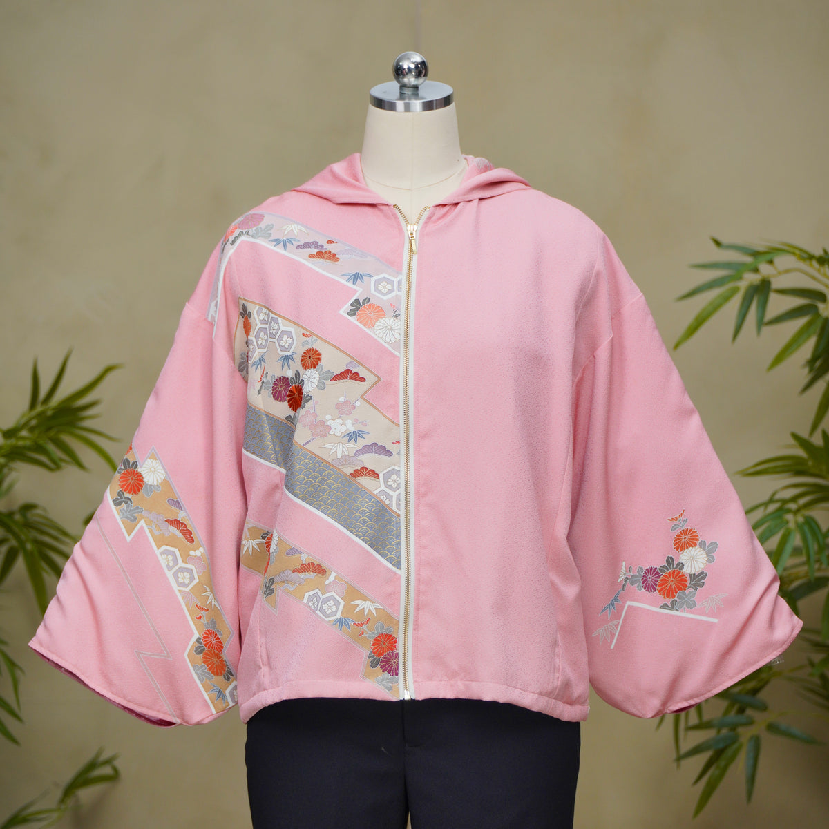 Premium On-hand: Pink Hoodie with Zipper (One Size) | HWZ8687Y -O