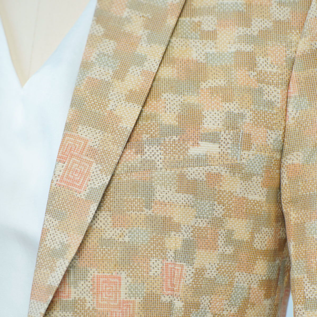 On-hand: Unique Beige Oshima Men's suit | Large | MS8063