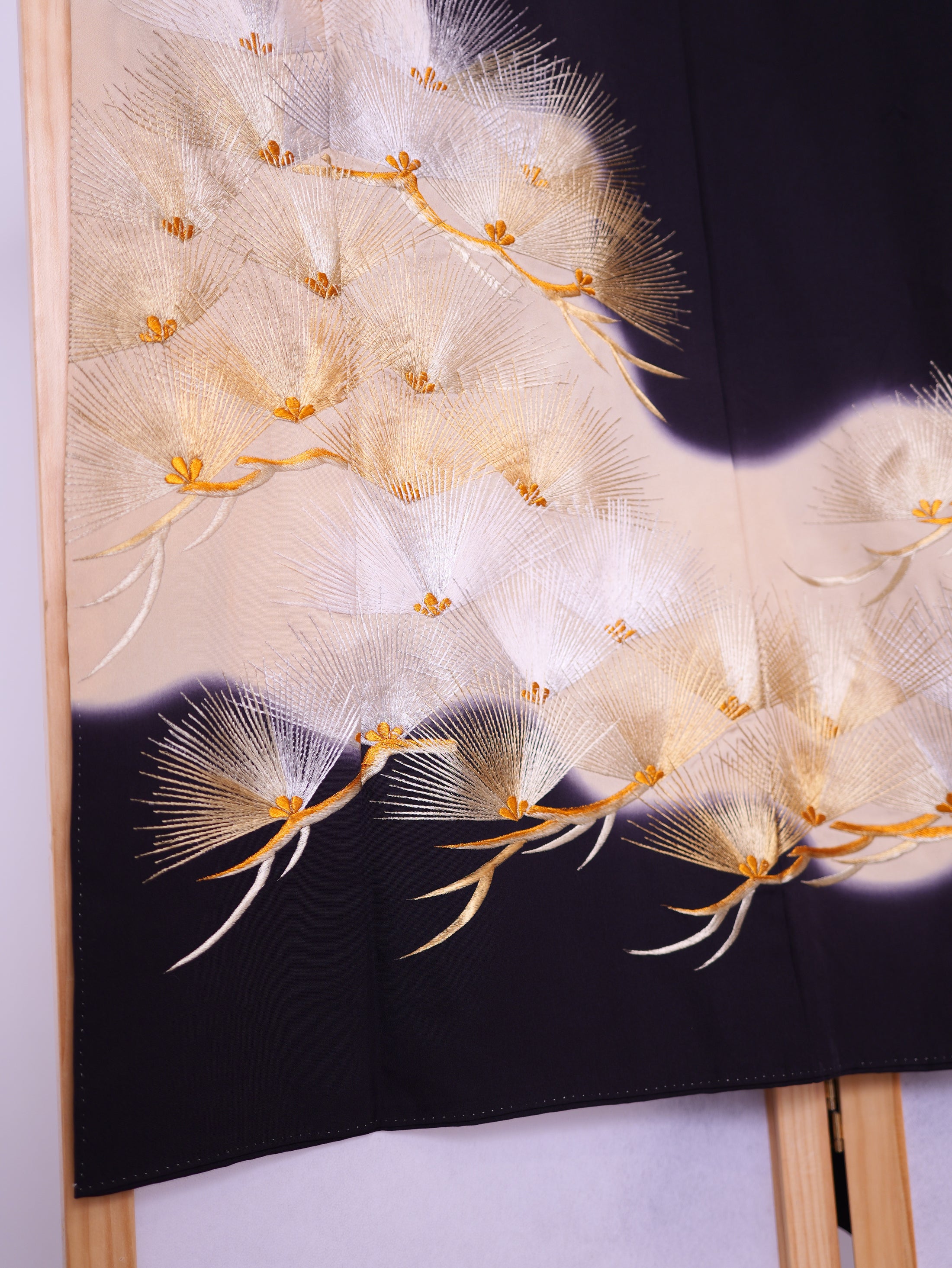 Premium Fabric: July23-03 Gold and silver special