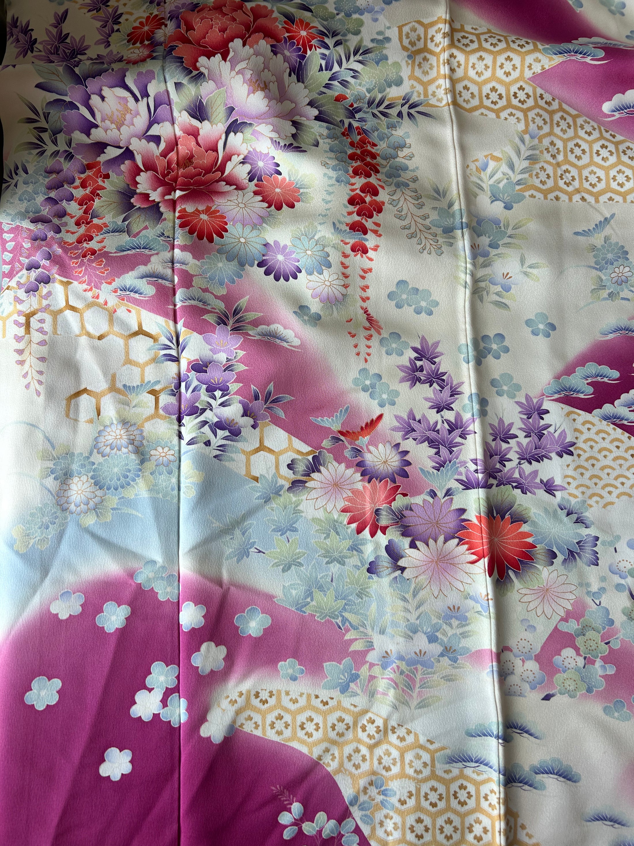 1018 LIVE: Imperial Loom (008) beautiful cream & pink combination furisode!