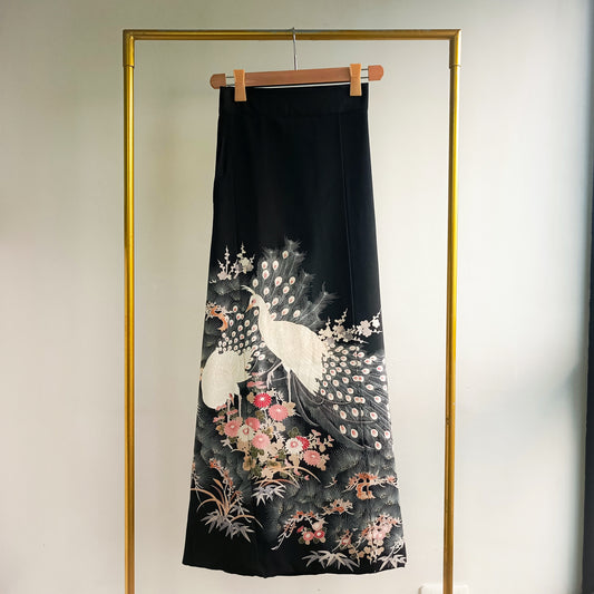 On-Hand Premium Wrap Skirt : A couple peacock (2T) | WS136