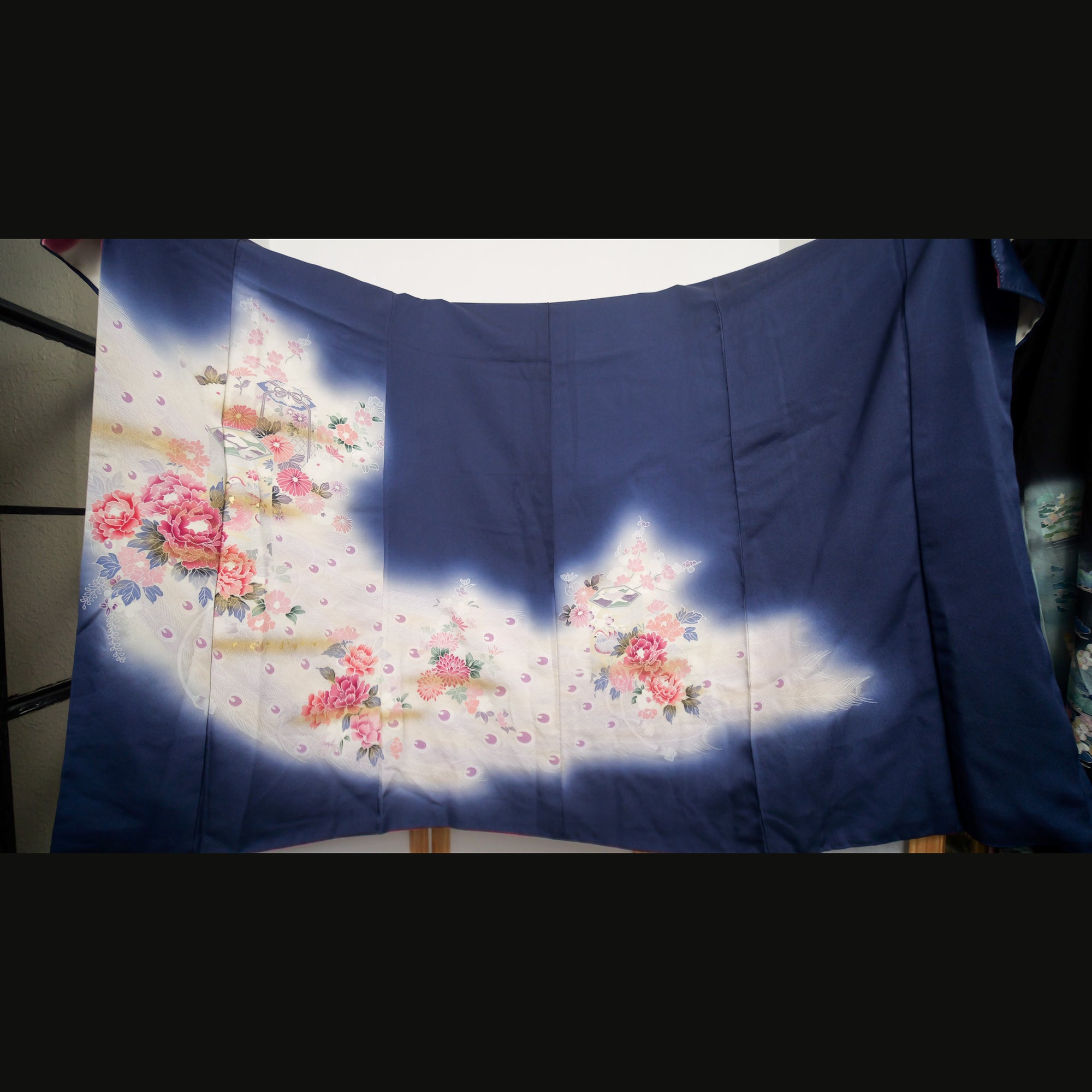 Ja24-8 Fabric: Deep Blue Wilderness