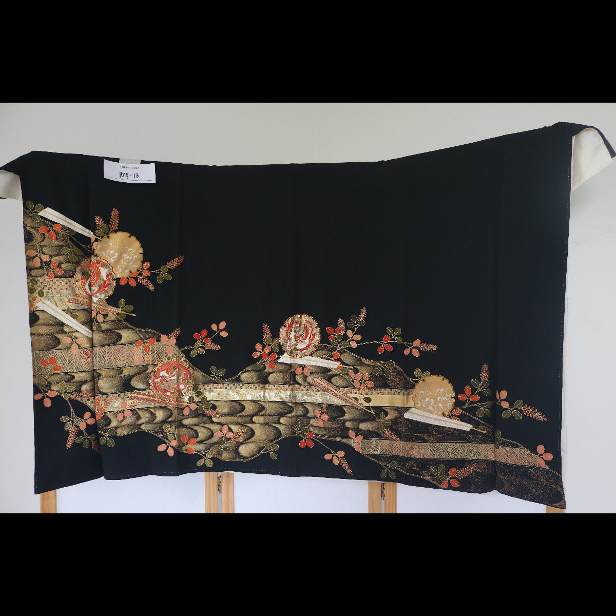 Premium Fabric: 1018-13 Black red embroidery