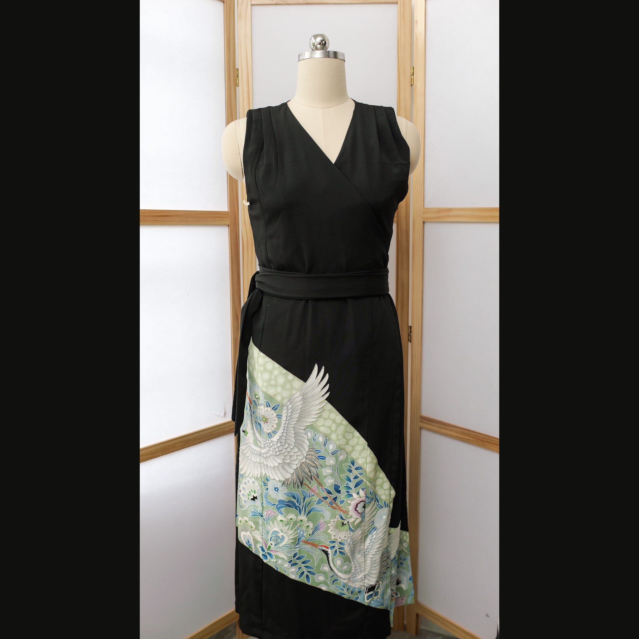 Fe26 On-hand: No Sleeves Wrap Dress | NSWD3105 - 2B (w/ minor stain)