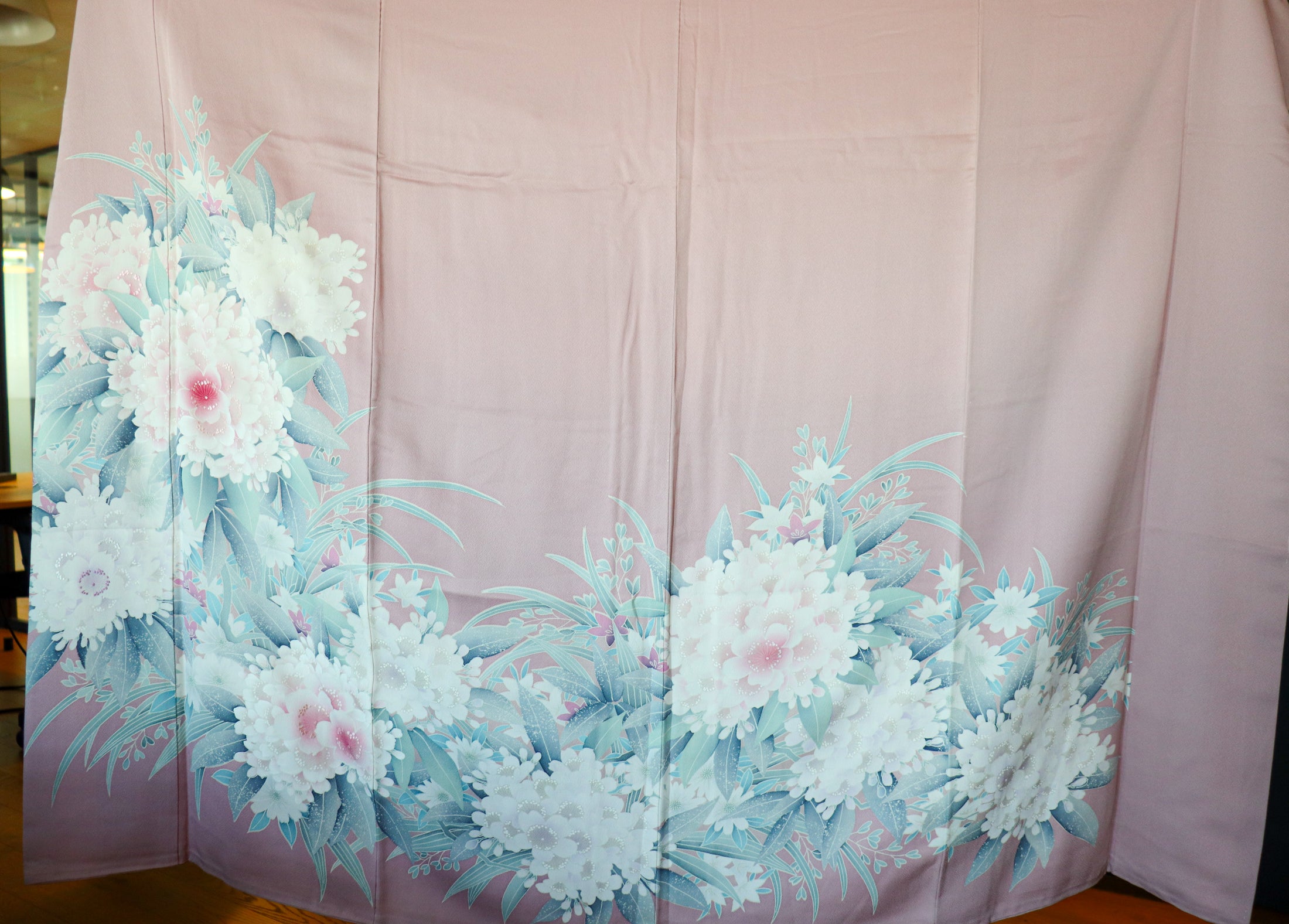 Omakase Fabric - Pink Fabric and Queen Flowers