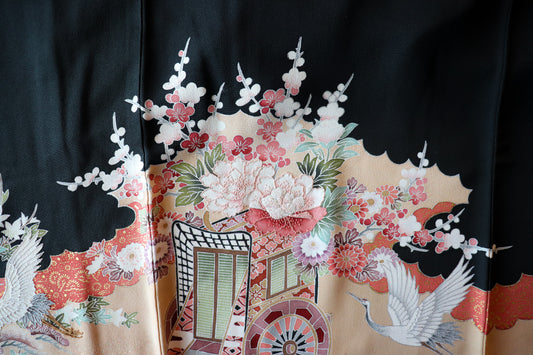 Omakase (Wooden Dragon) Fabric: Embroidered Paradise