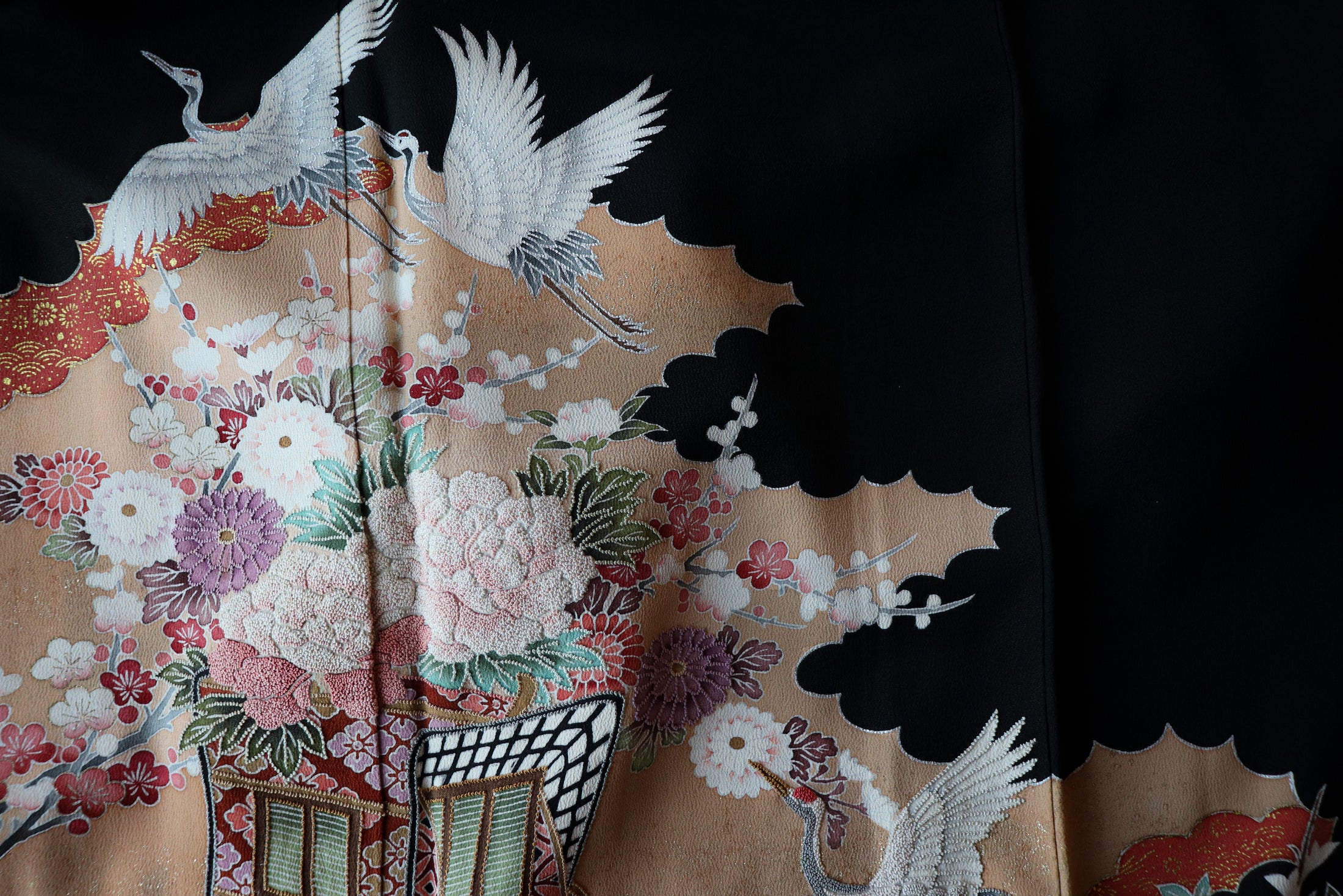 Omakase (Wooden Dragon) Fabric: Embroidered Paradise