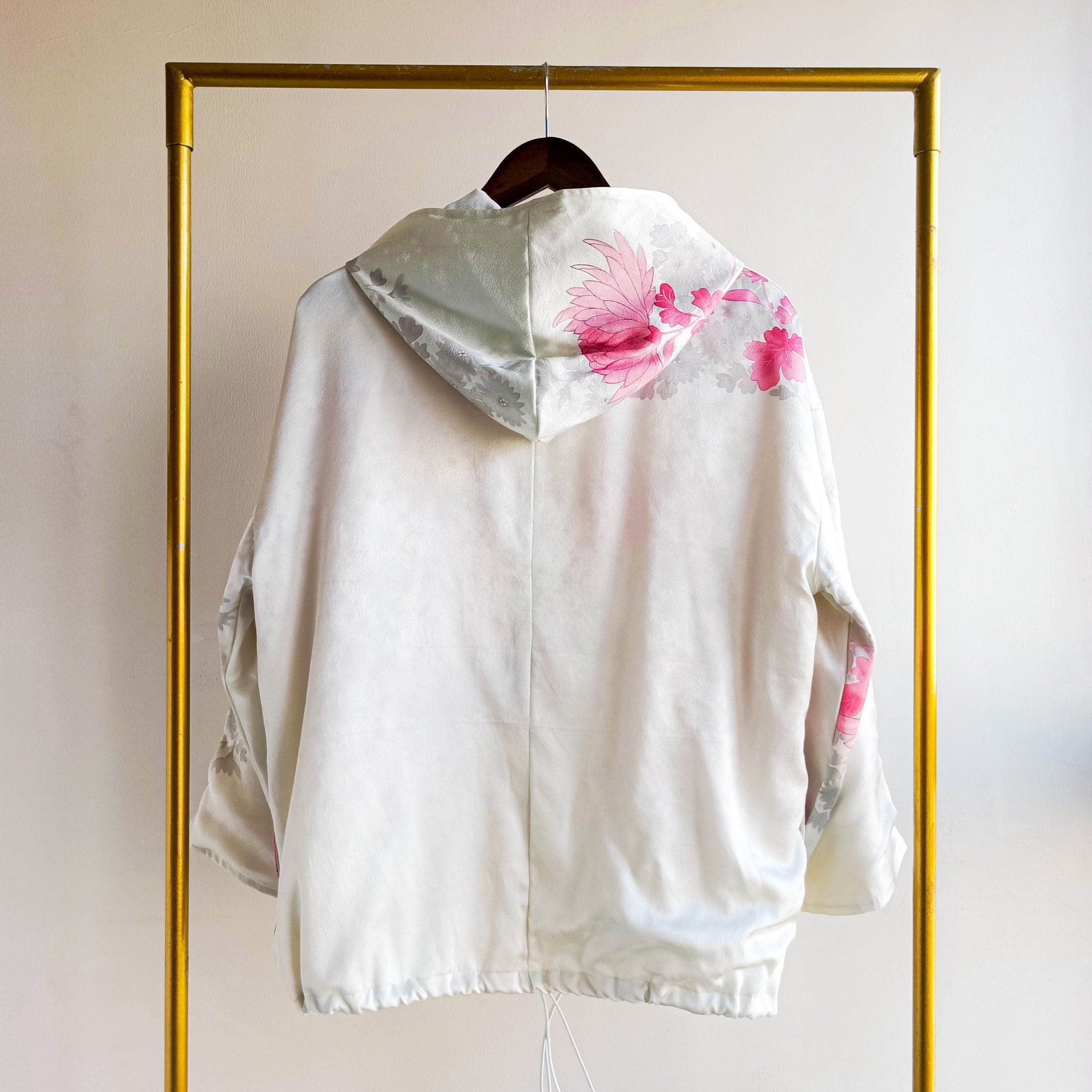 On Hand Premium Item: Silver Flower Hoodie (H058-P)