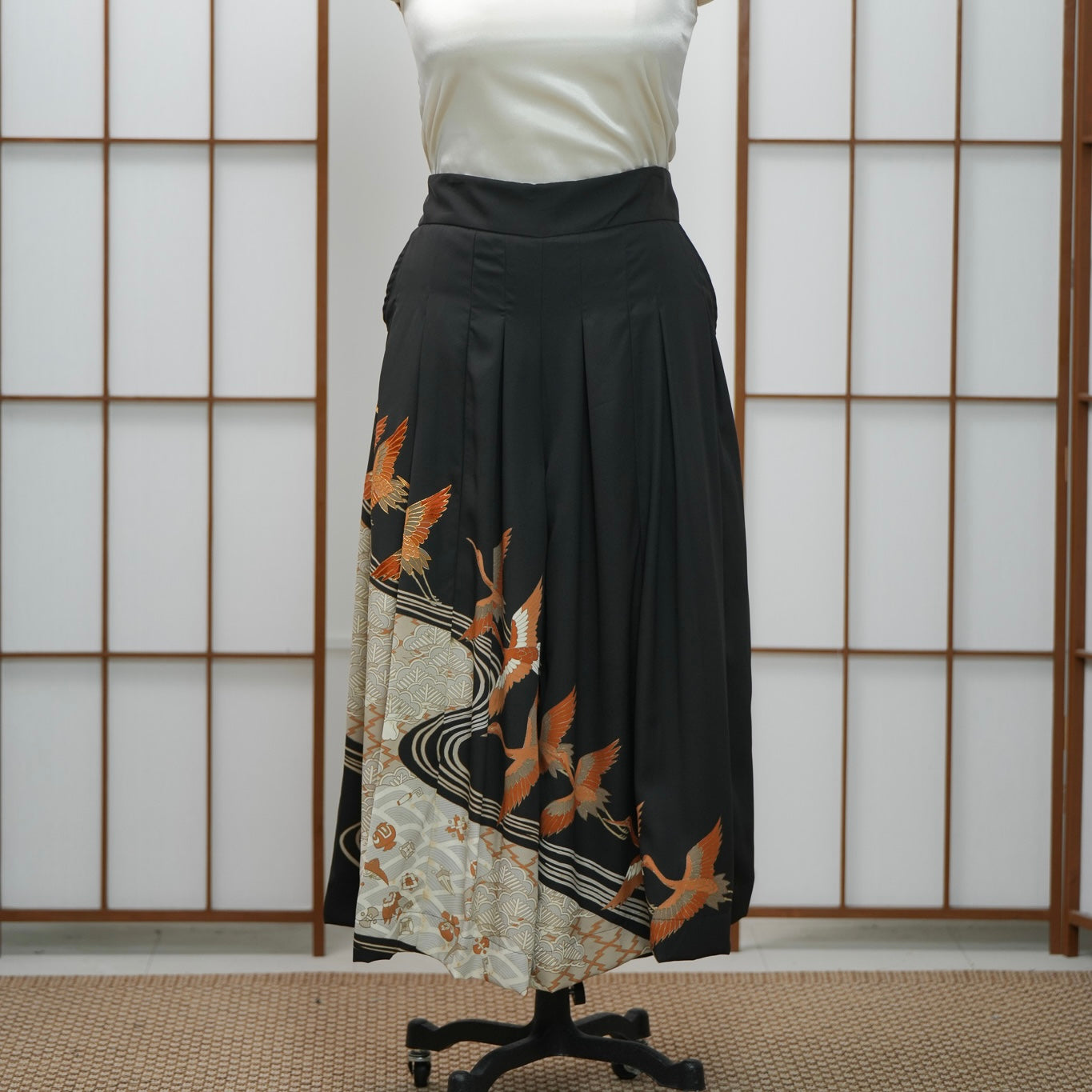 Hakama Pants (Pre-order, Intro Price): Super flowy design!