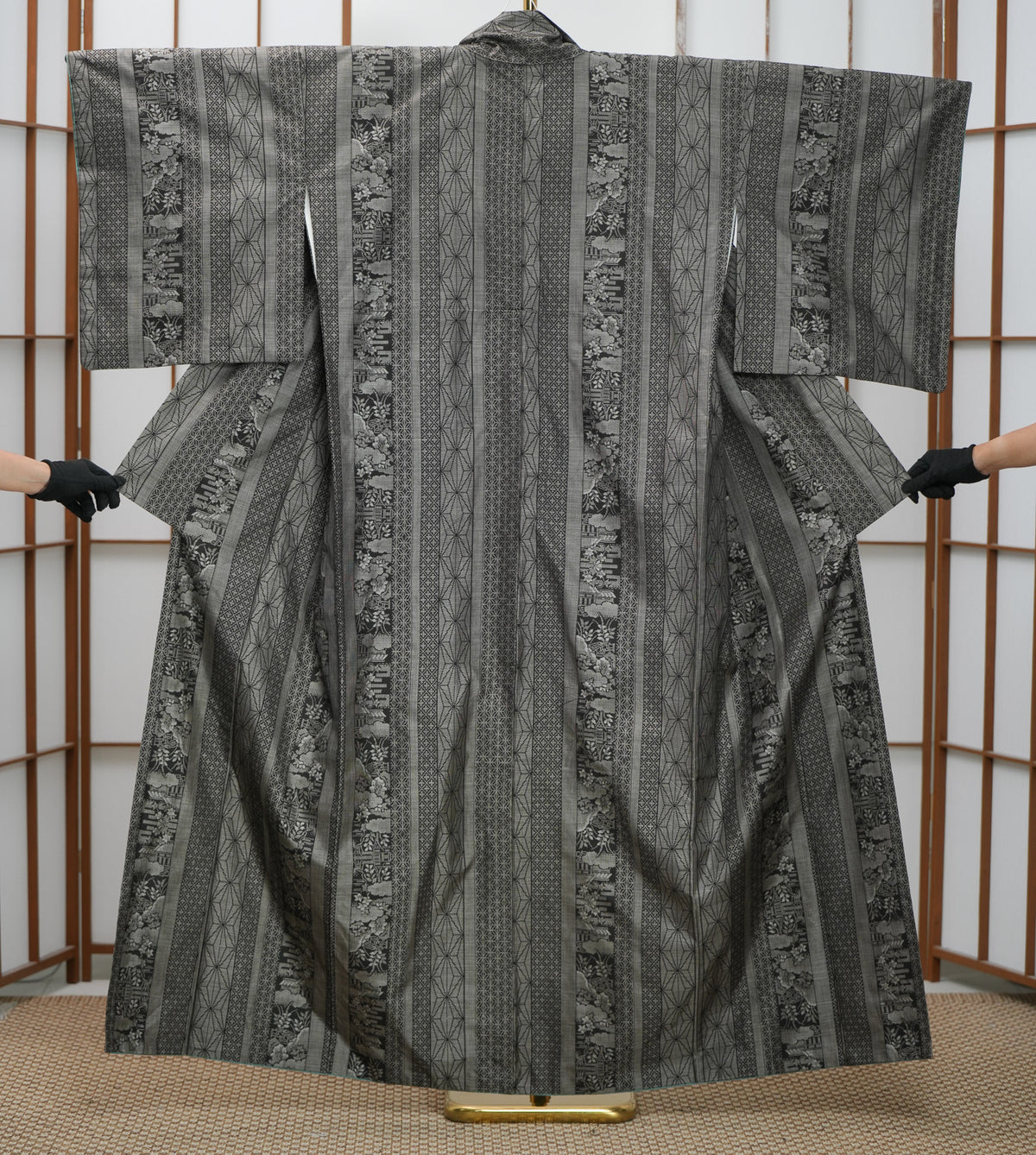 Premium Oshima Fabric: OSHIMA 0610_31 | Gray Pattern - Dorozome!