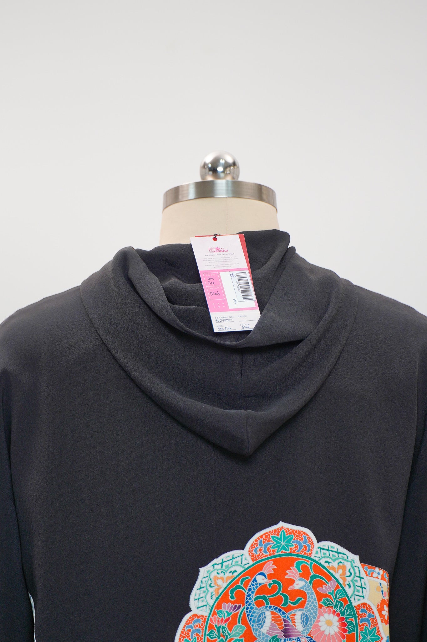WC 32 campaign PREMIUM BONUS (colorful): Black Hoodie With Zipper | HWZ7930Y