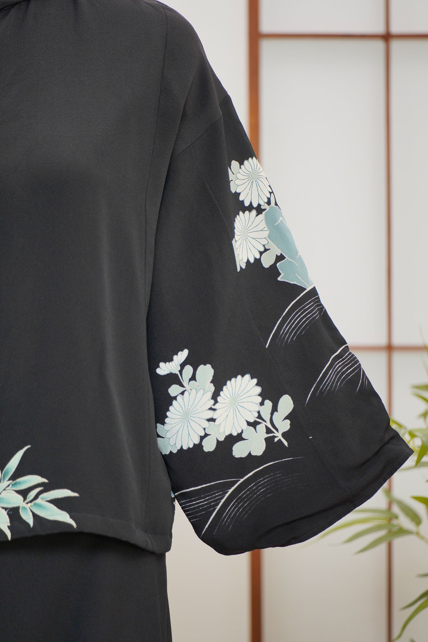 WC 32 campaign: Black Hoodie With Zipper | HWZ7889Y