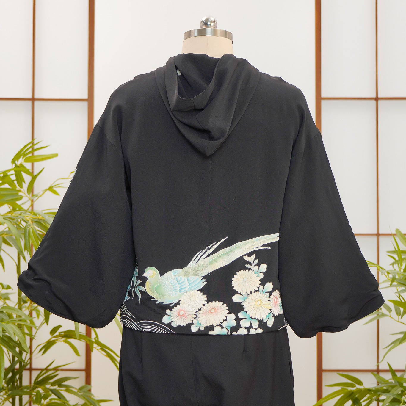 WC 32 campaign: Black Hoodie With Zipper | HWZ7889Y