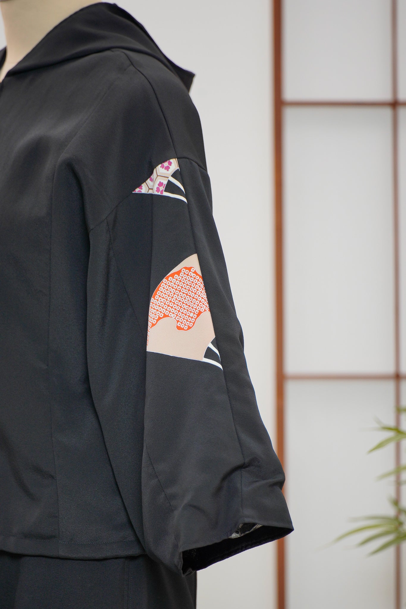 WC 32 campaign: Black Hoodie With Zipper | HWZ7896Y