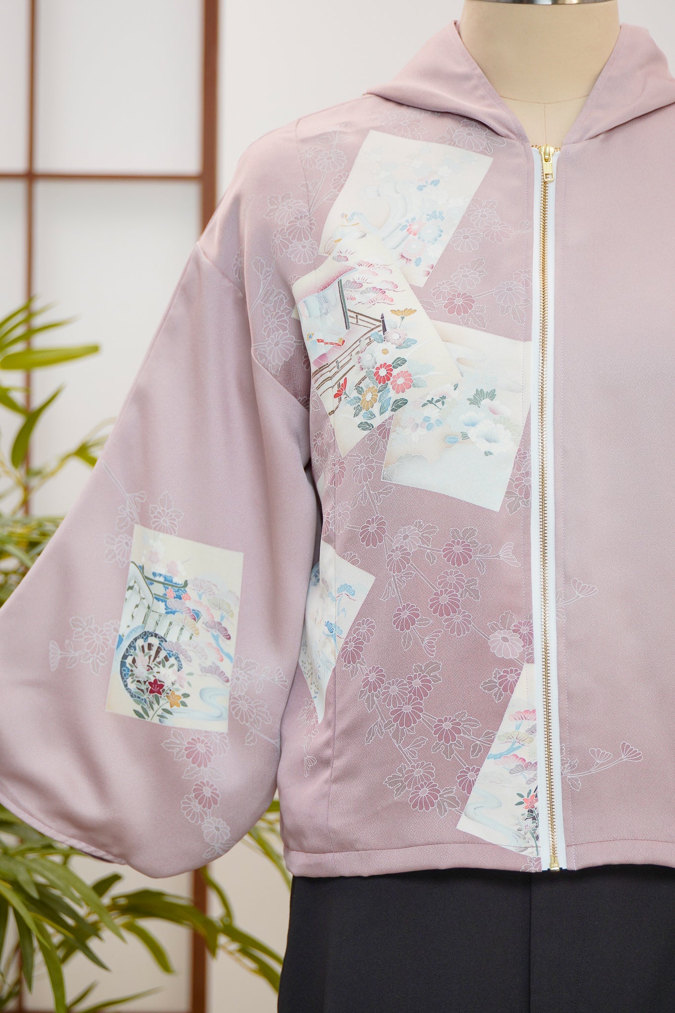 WC 32 campaign: Lavender Hoodie With Zipper | HWZ7945Y