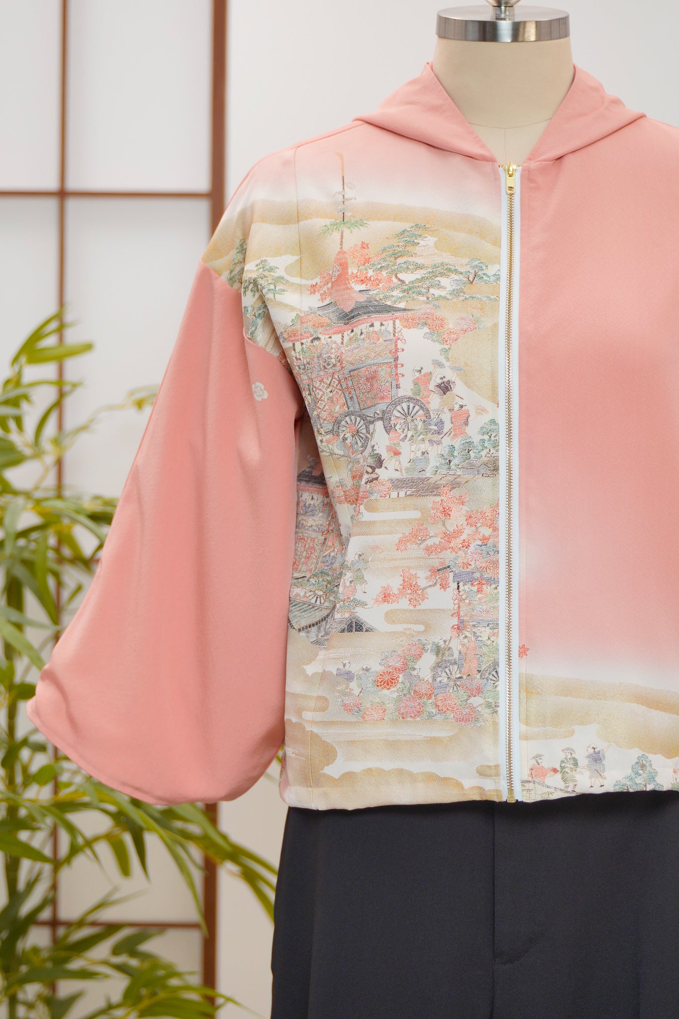 WC 32 campaign: Pink Hoodie With Zipper | HWZ7948Y