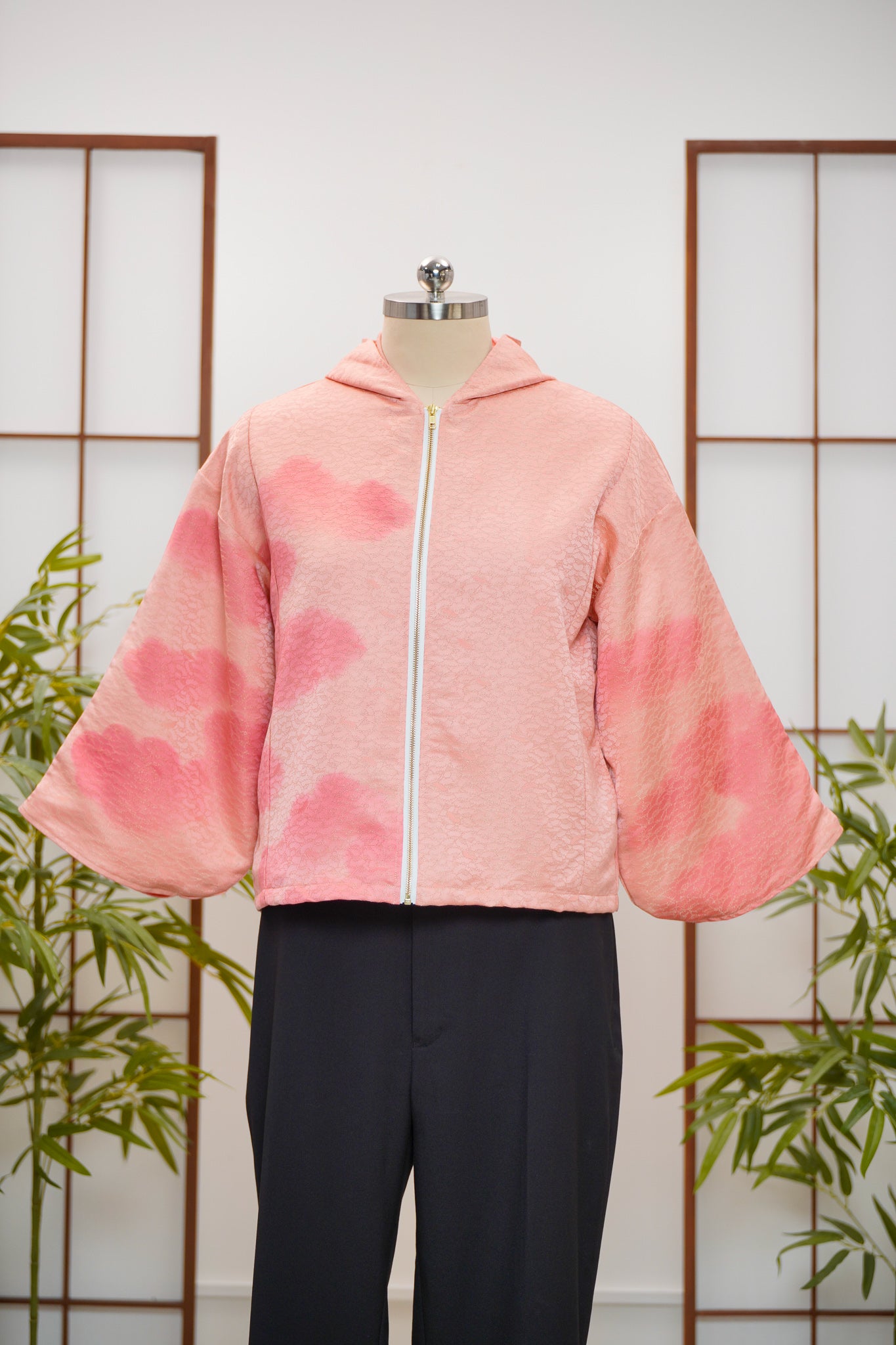 WC 32 campaign: Pink Hoodie With Zipper | HWZ7913Y