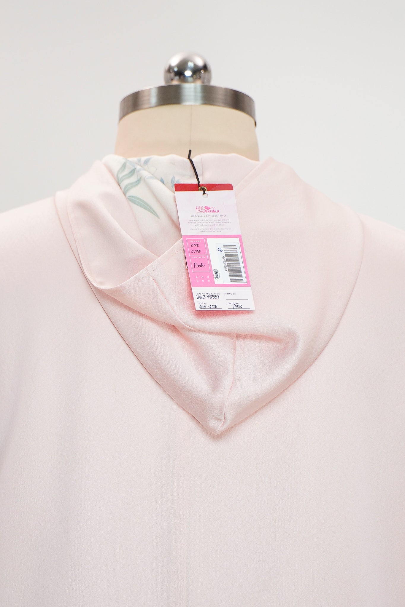 WC 32 campaign: Pink Hoodie With Zipper | HWZ7958Y