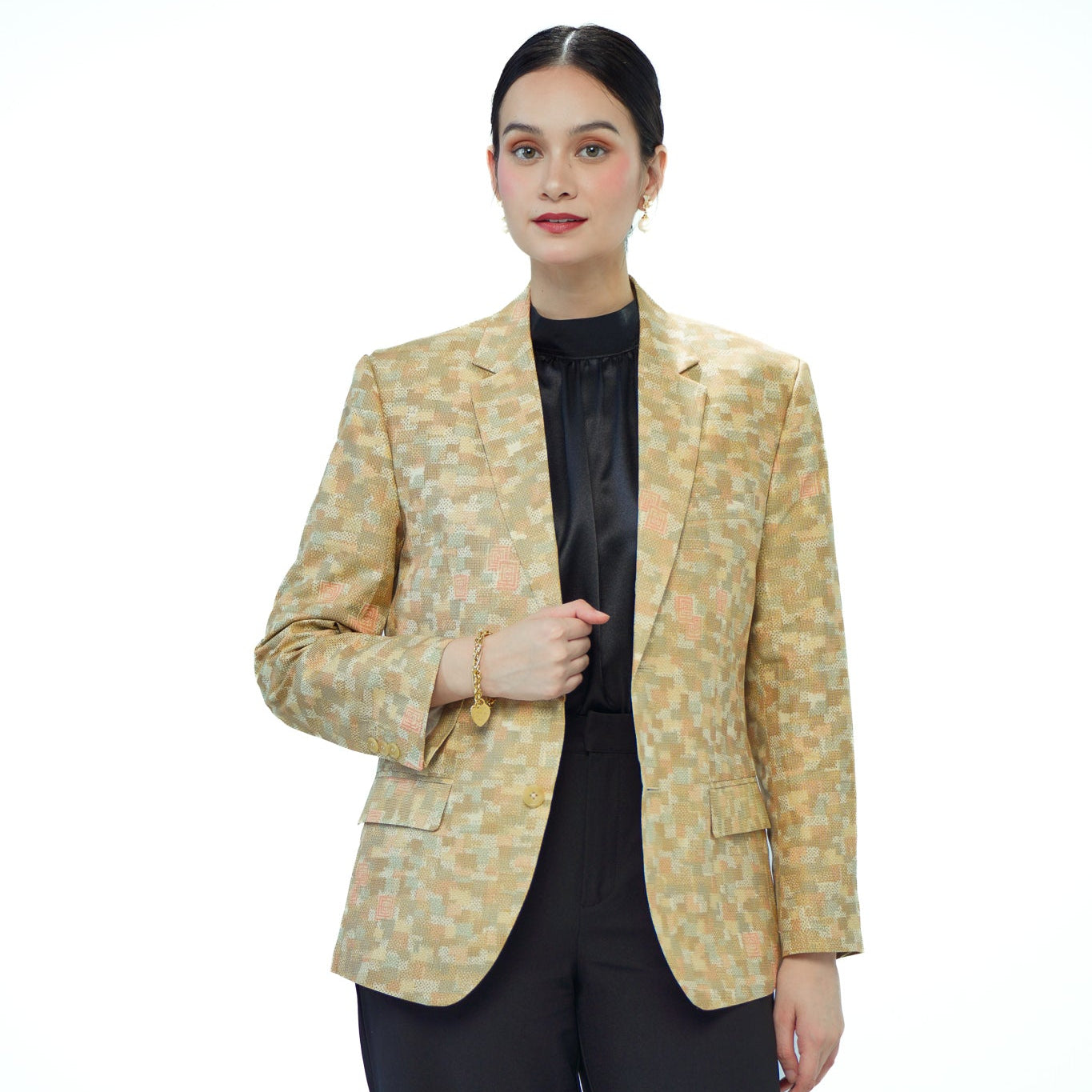 On-hand: Unique Beige Oshima Men's suit | Large