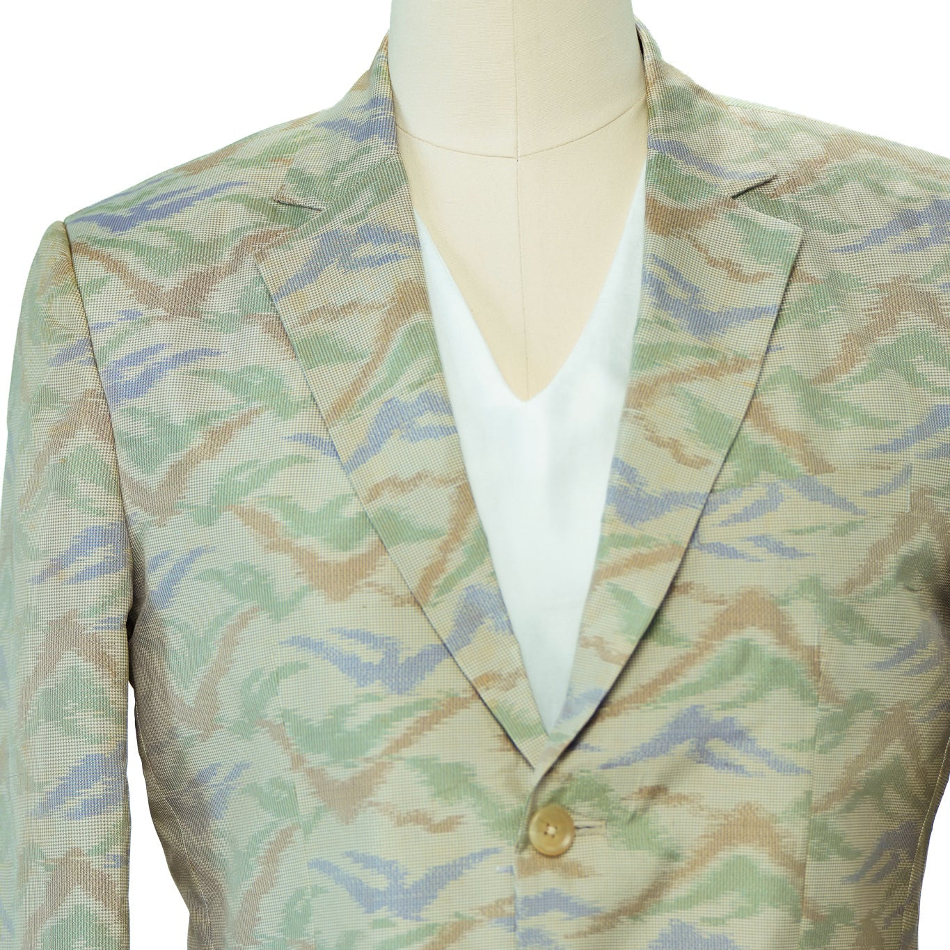 On-hand: Beige Oshima Men's suit | Large