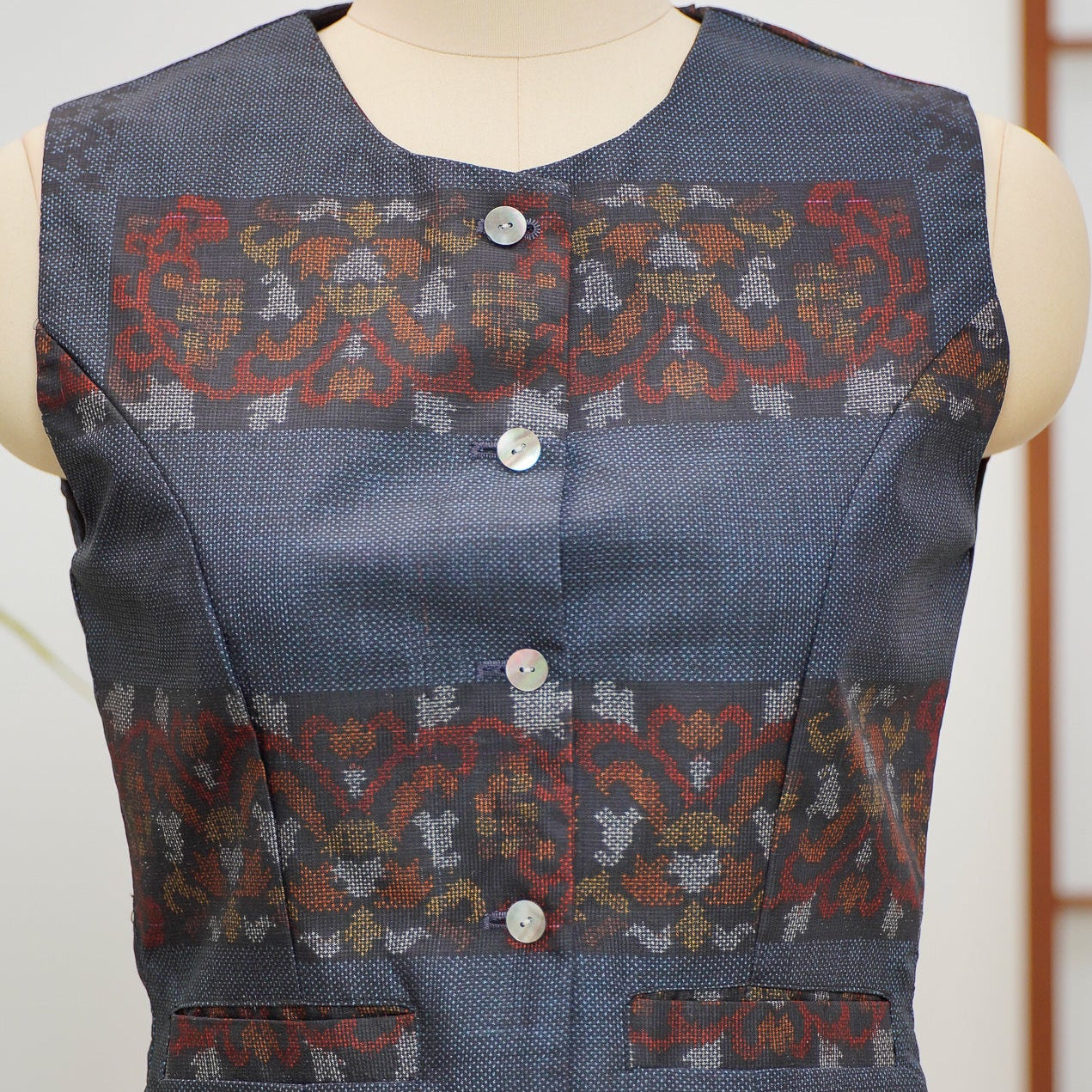On-hand item: Oshima Vest and Pencil Skirt Coordinate