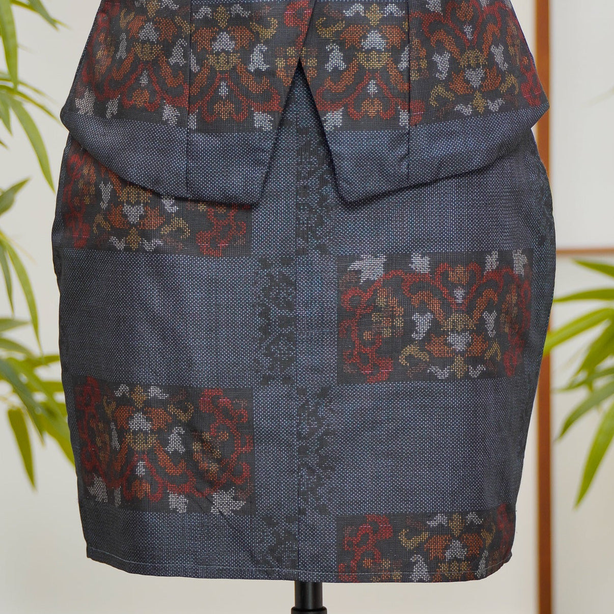On-hand item: Oshima Vest and Pencil Skirt Coordinate