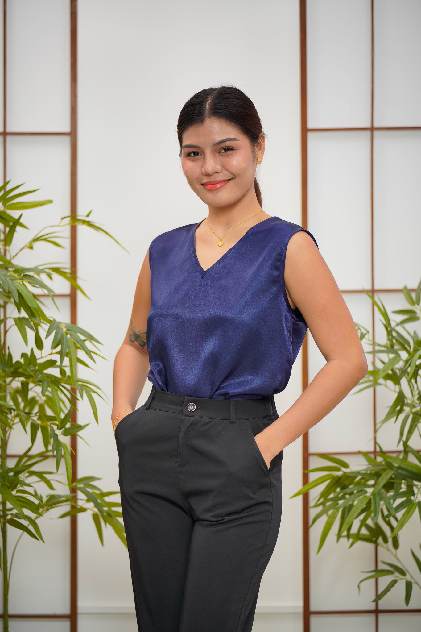 On-hand item: Navy Blue Silk Cotton V-neck top